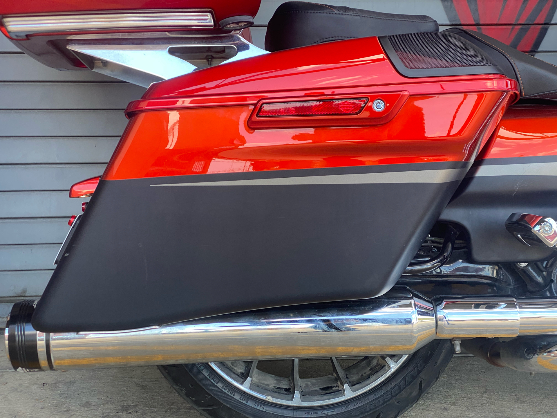 2018 Harley-Davidson CVO™ Street Glide® in Carrollton, Texas - Photo 9
