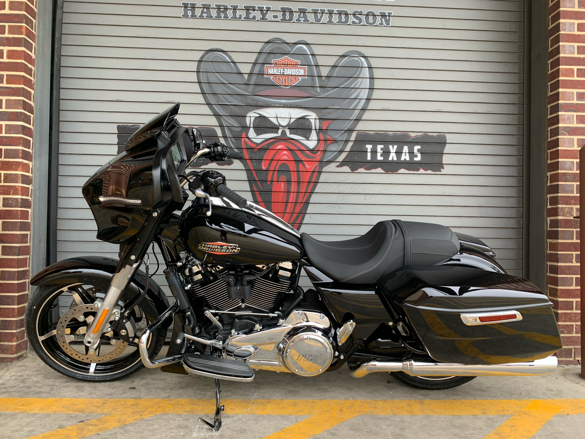 2024 Harley-Davidson Street Glide® in Carrollton, Texas - Photo 10