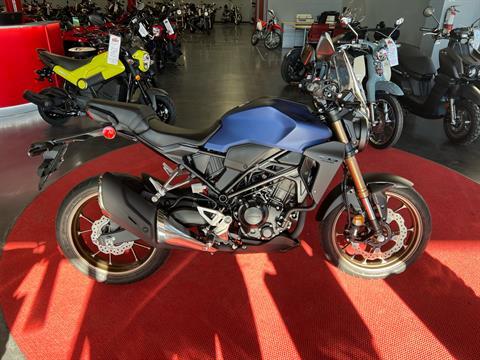 2022 Honda CB300R ABS in Mentor, Ohio - Photo 2