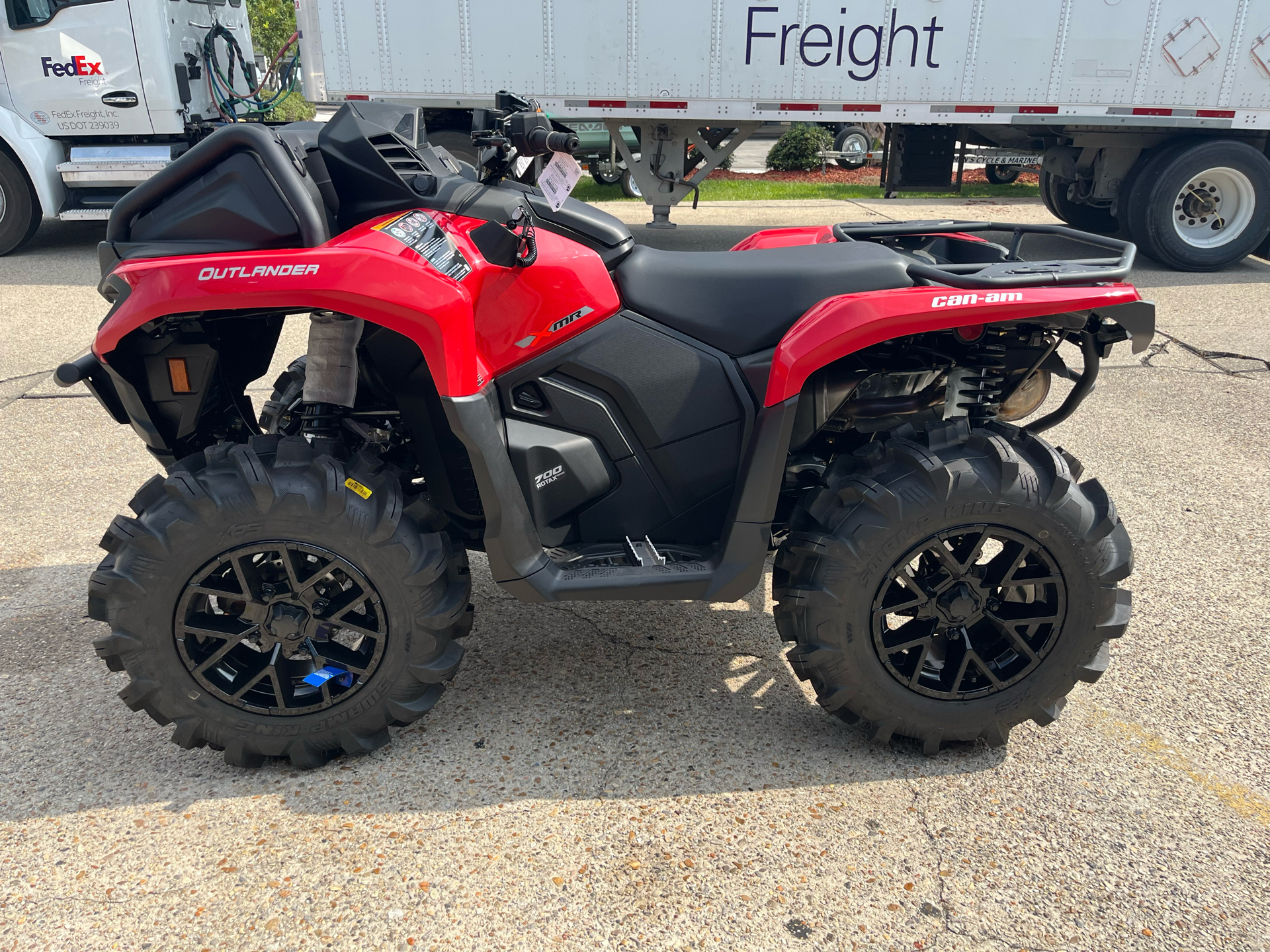 2024 Can-Am Outlander X MR 700 in Kenner, Louisiana - Photo 2