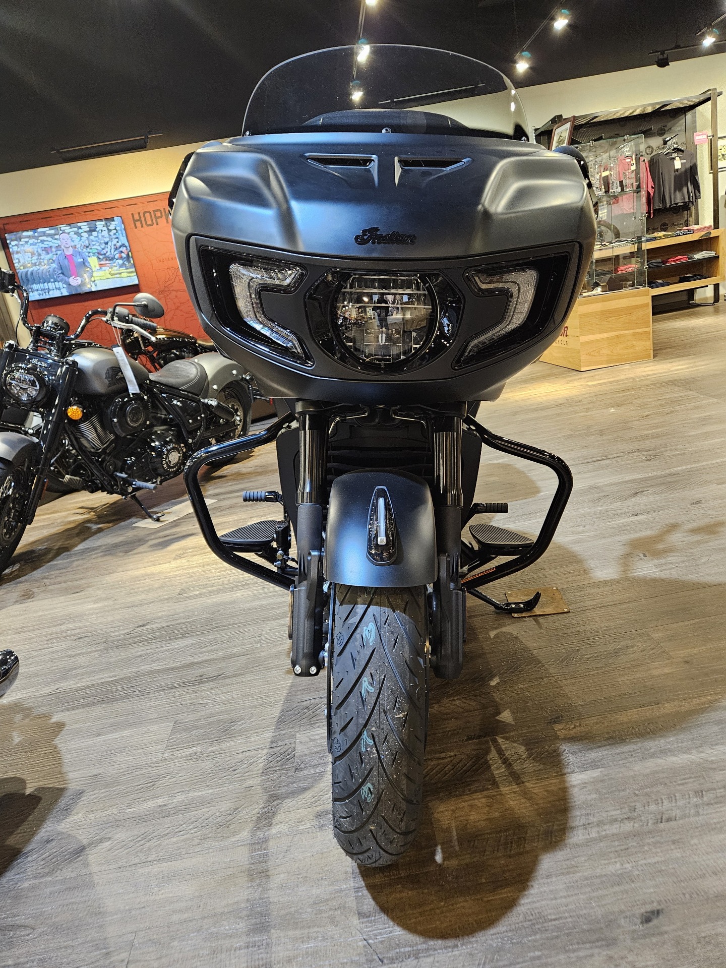 2024 Indian Motorcycle Challenger® Dark Horse® with PowerBand Audio Package in Hopkinsville, Kentucky - Photo 3