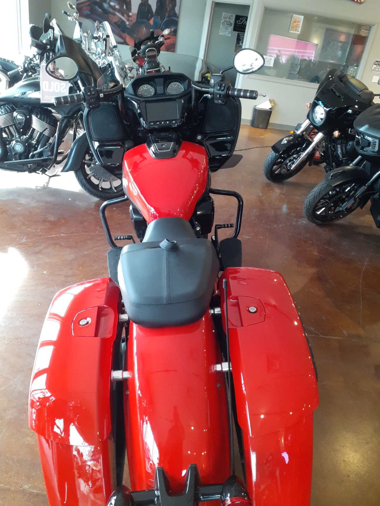 2023 Indian Motorcycle Challenger® Dark Horse® in El Paso, Texas - Photo 5