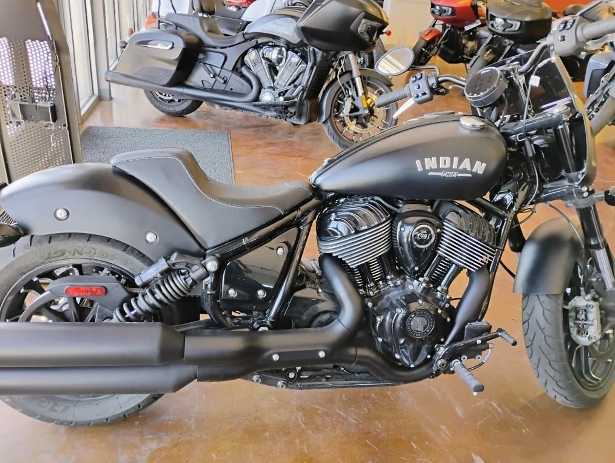 2023 Indian Motorcycle Sport Chief Dark Horse® in El Paso, Texas - Photo 2