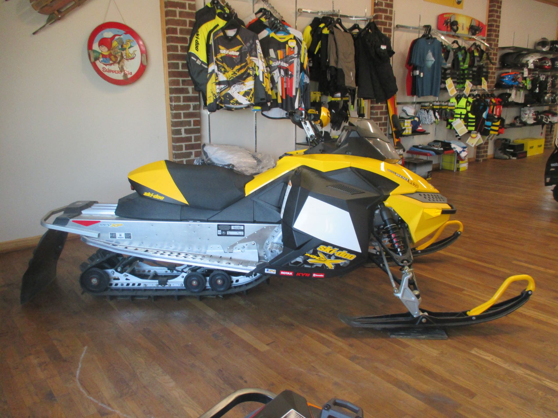 2011 Ski-Doo MX Z® 600 RS in Sully, Iowa - Photo 2