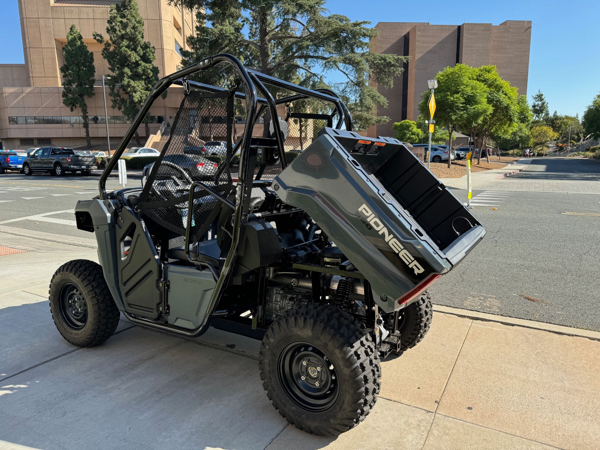 2025 Honda Pioneer 520 in EL Cajon, California - Photo 13