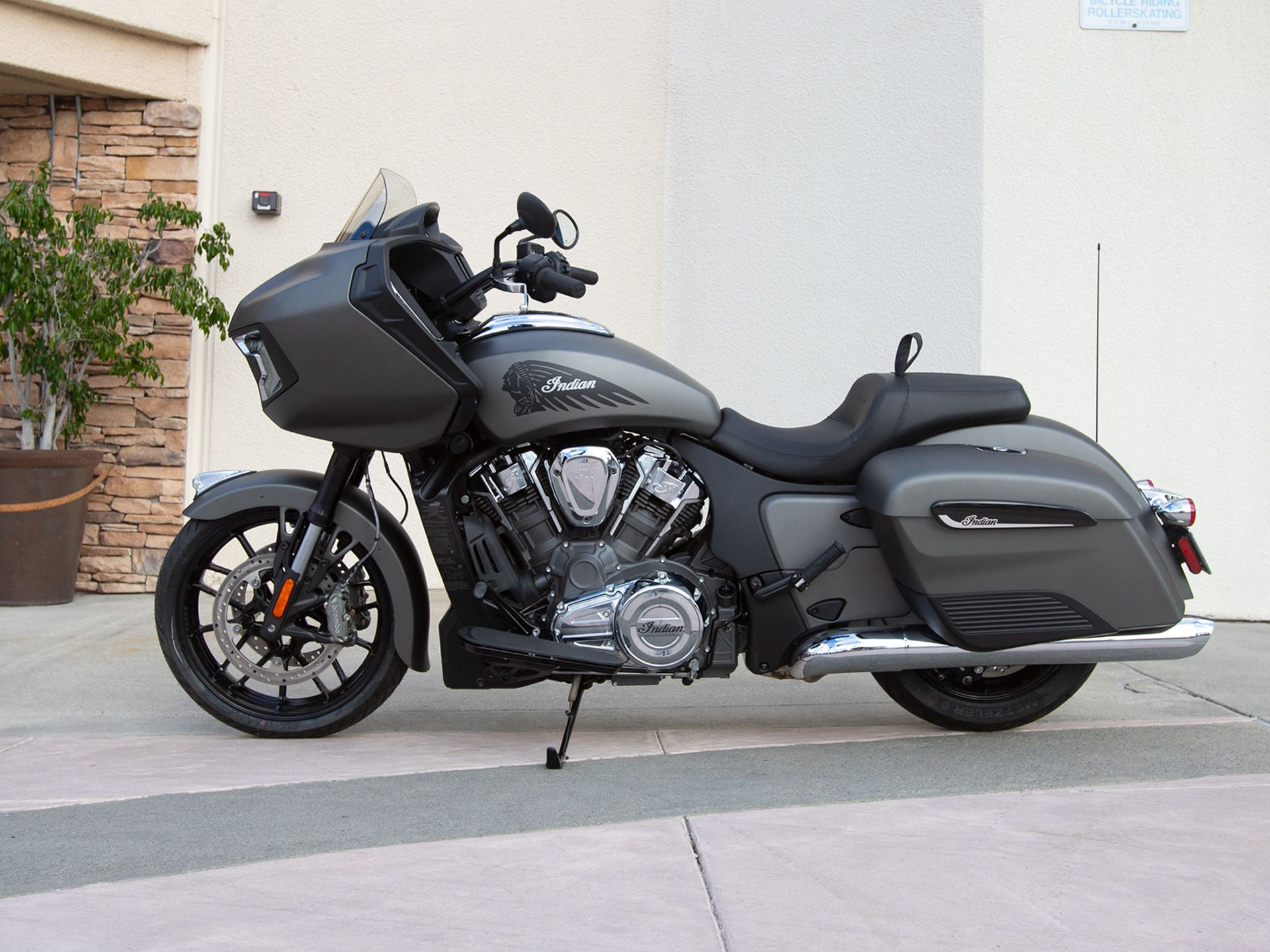 2023 Indian Motorcycle Challenger® in EL Cajon, California - Photo 4