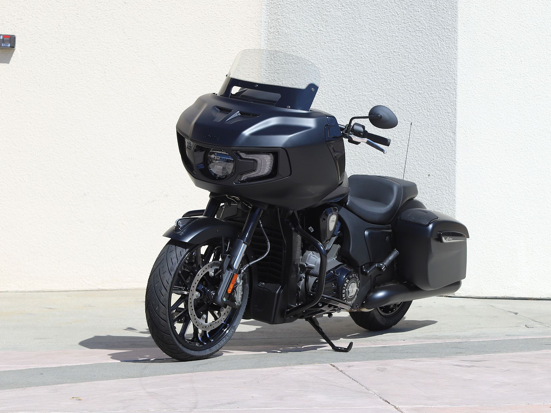 2024 Indian Motorcycle Challenger® Dark Horse® with PowerBand Audio Package in EL Cajon, California - Photo 4