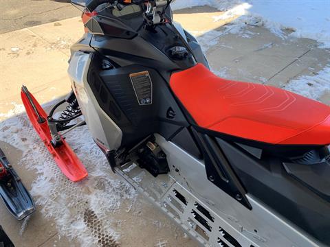 2022 Ski-Doo MXZ X-RS 850 E-TEC ES Ice Ripper XT 1.25 in Antigo, Wisconsin - Photo 4
