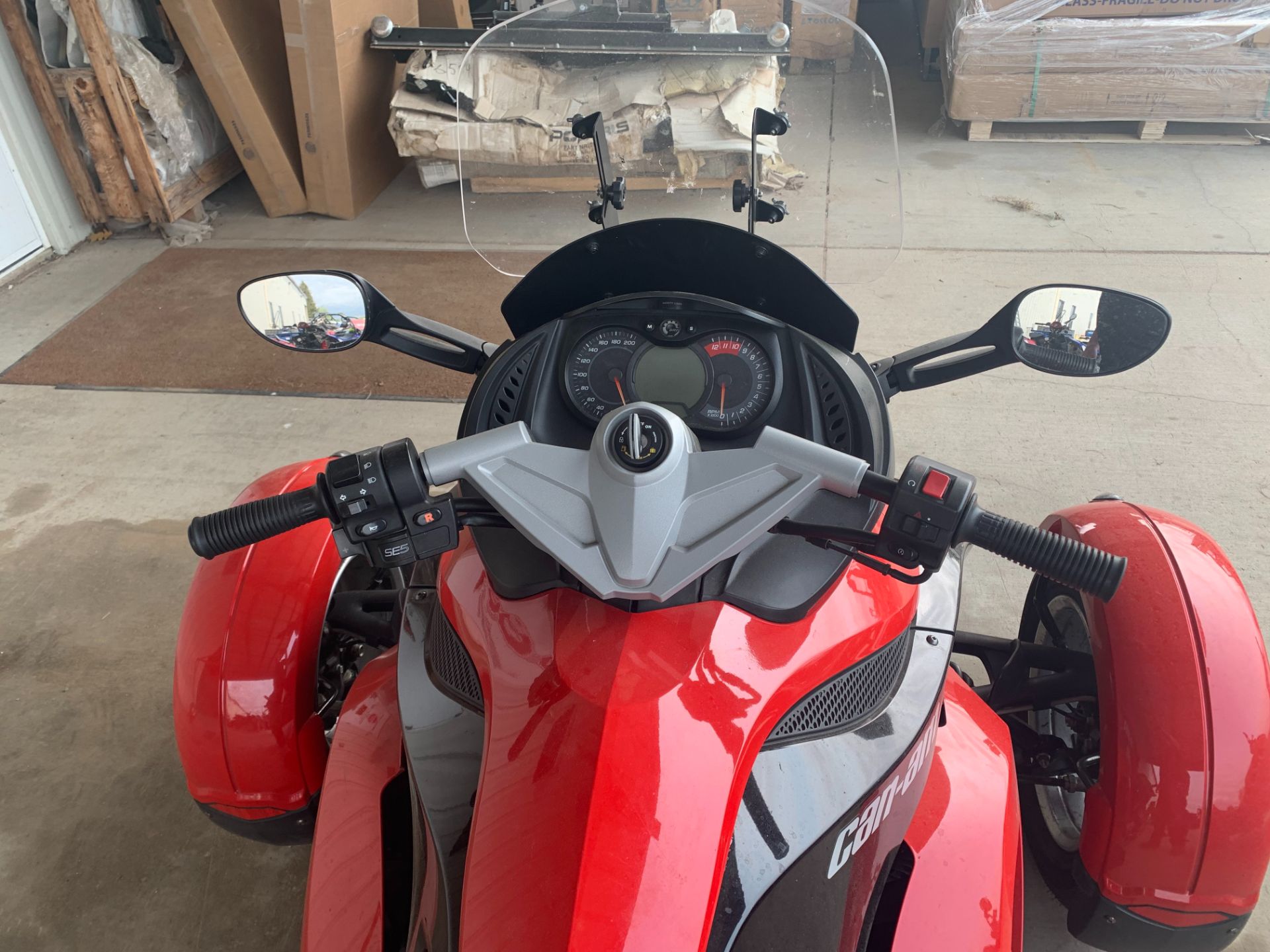 2009 Can-Am Spyder™ GS Roadster with SE5 Transmission (semi auto) in Antigo, Wisconsin - Photo 6