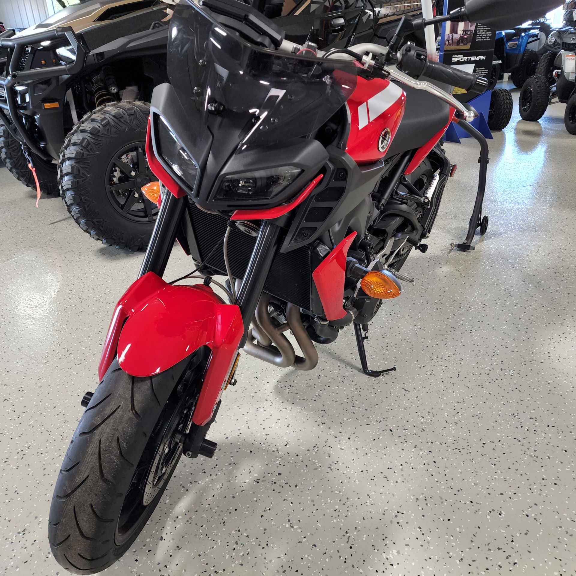 2018 Yamaha MT-09 in Antigo, Wisconsin - Photo 8