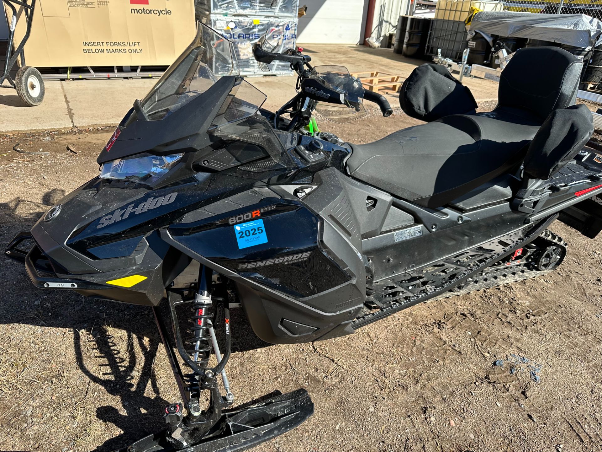 2023 Ski-Doo Renegade Enduro 600R E-TEC ES Ice Ripper XT 1.25 w/ 7.8 in. LCD Display in Antigo, Wisconsin - Photo 2