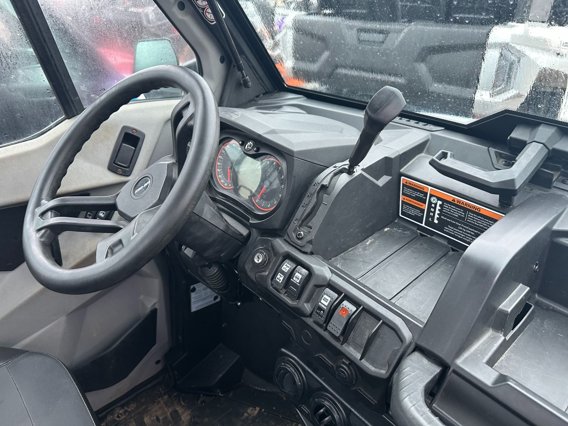 2019 Can-Am Defender XT CAB HD10 in Antigo, Wisconsin - Photo 4