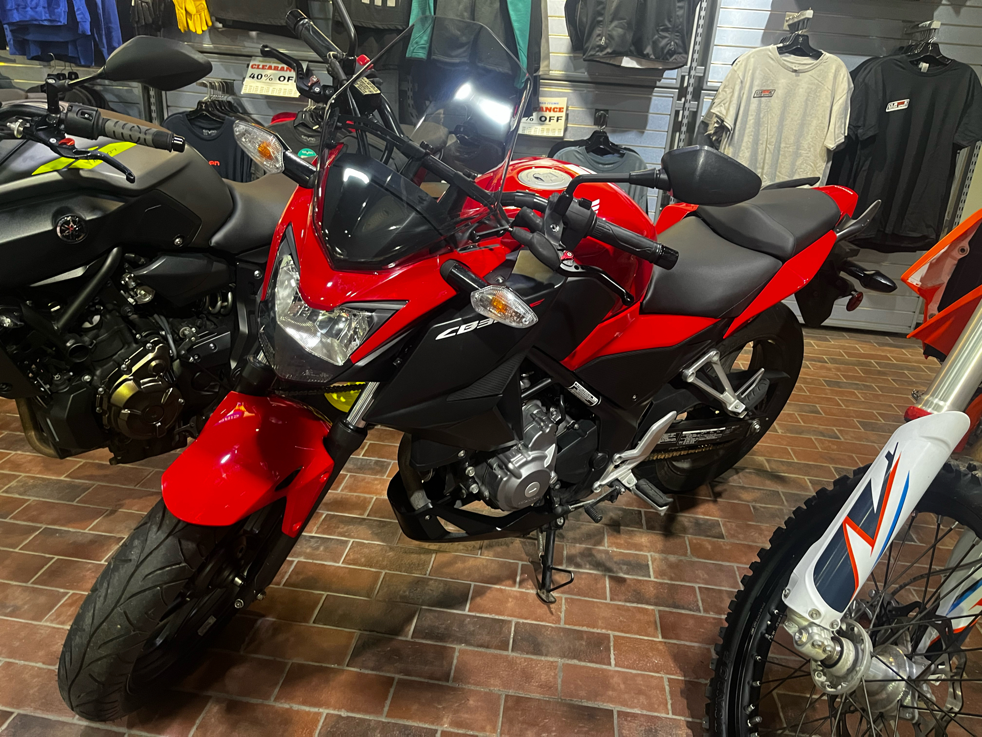 2015 Honda CB300F in Traverse City, Michigan - Photo 2