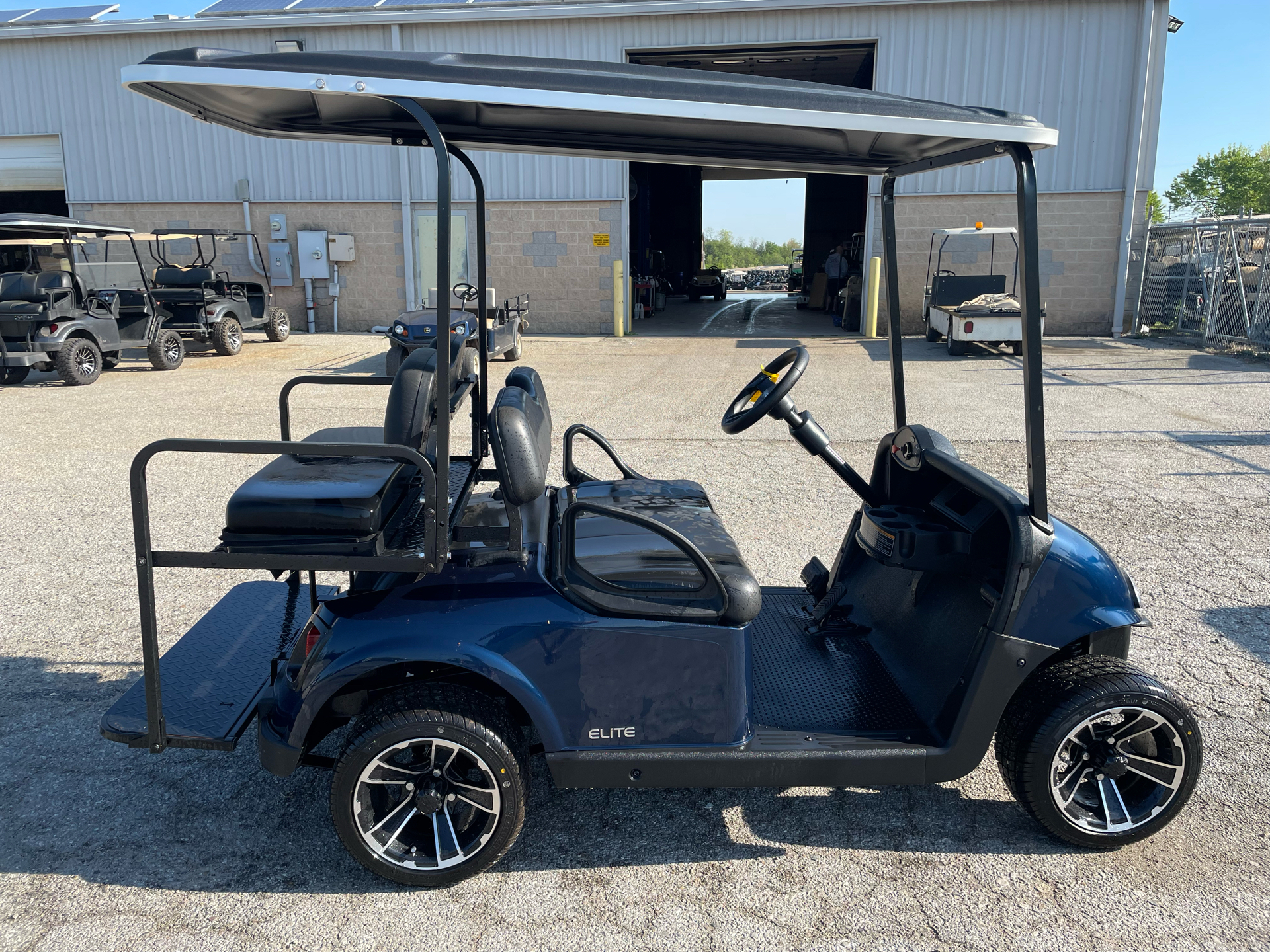 2019 E-Z-GO RXV ELITE in New Oxford, Pennsylvania - Photo 2