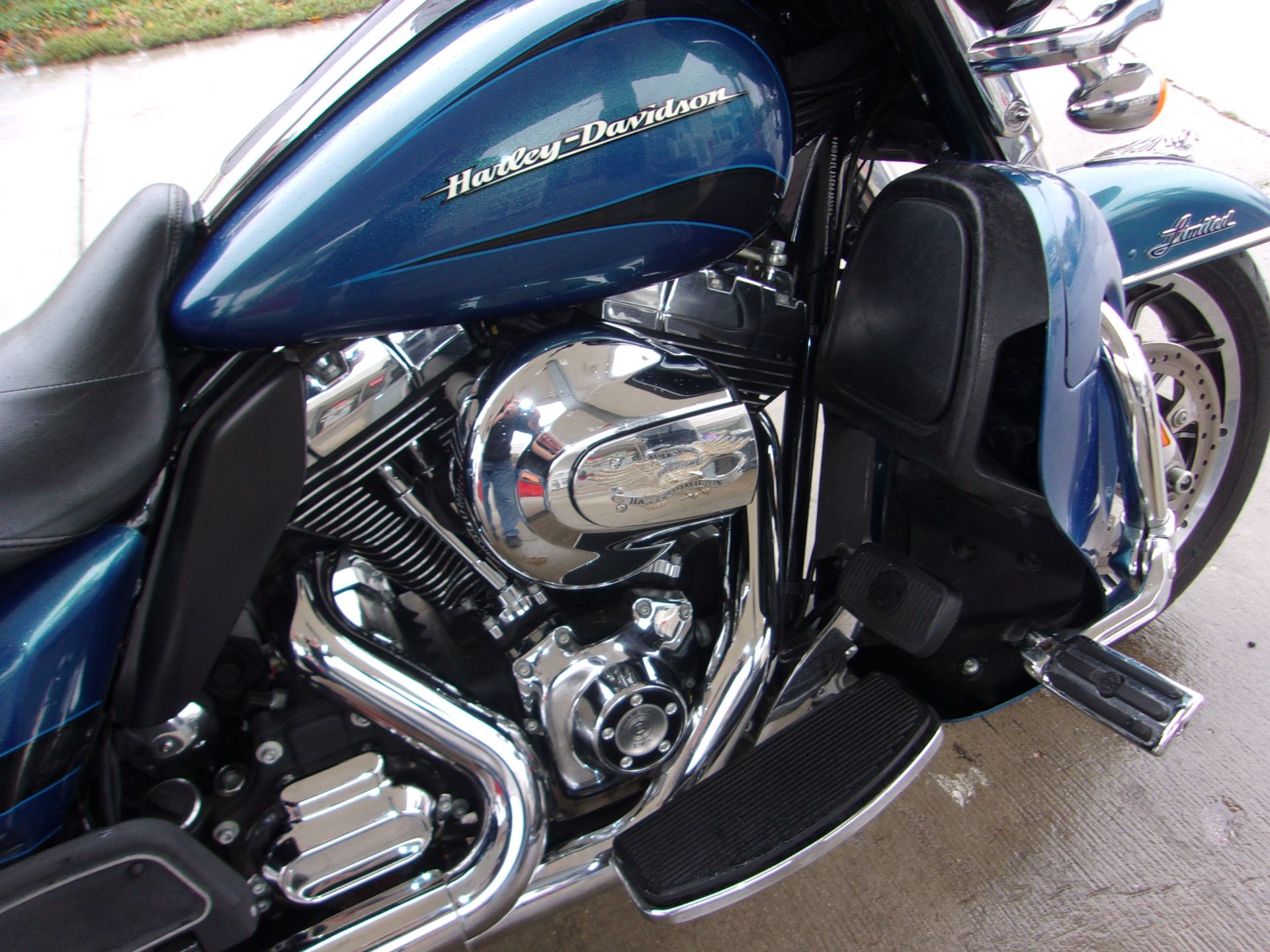 2014 Harley-Davidson Ultra Limited in Mukwonago, Wisconsin - Photo 6