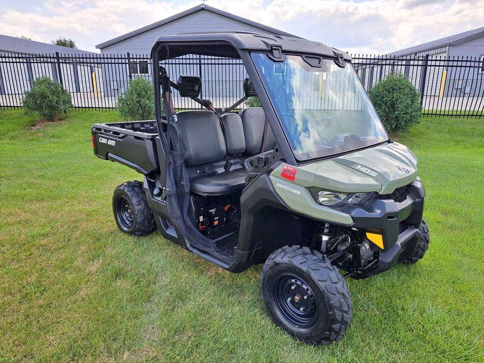 2017 Can-Am Defender HD5 in Mukwonago, Wisconsin - Photo 2