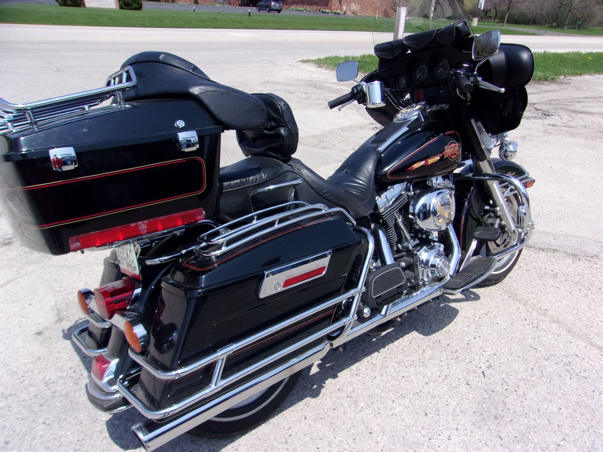 2001 Harley-Davidson FLHTC/FLHTCI Electra Glide® Classic in Mukwonago, Wisconsin - Photo 3
