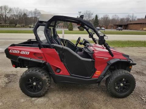 2018 Can-Am Commander XT 800R in Mukwonago, Wisconsin - Photo 1