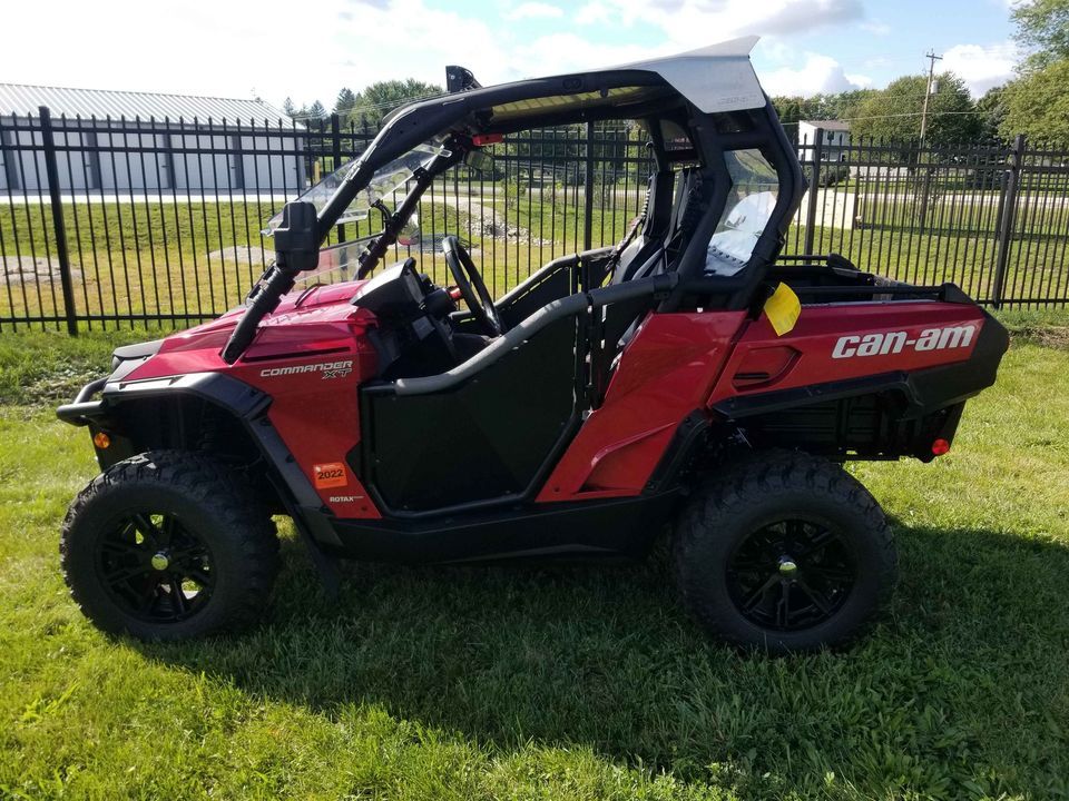 2018 Can-Am Commander XT 800R in Mukwonago, Wisconsin - Photo 1