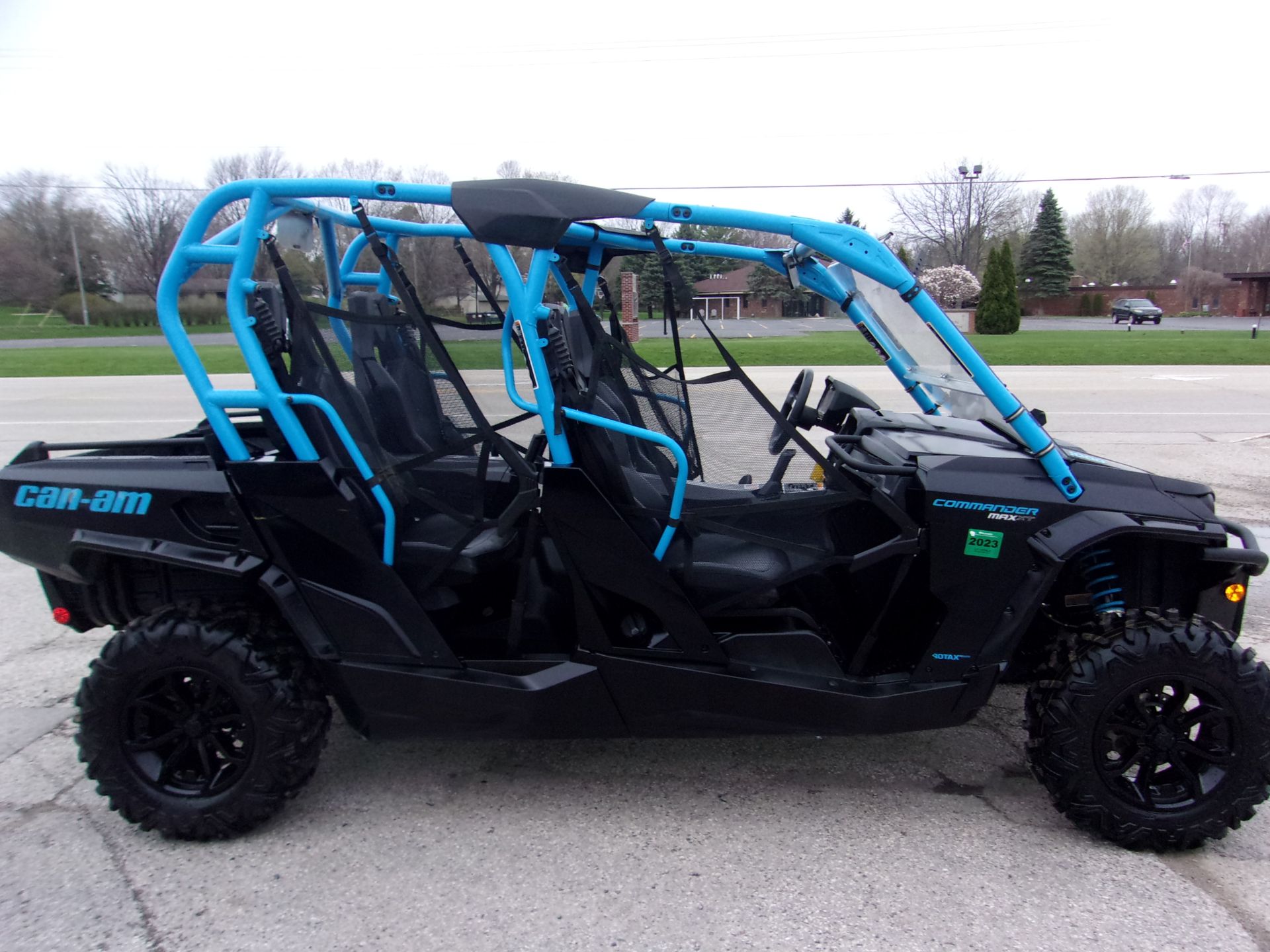 2016 Can-Am Commander MAX XT 1000 in Mukwonago, Wisconsin - Photo 1