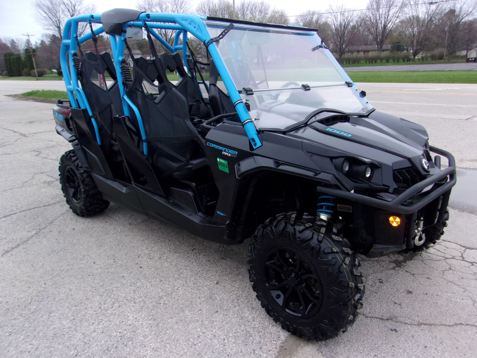 2016 Can-Am Commander MAX XT 1000 in Mukwonago, Wisconsin - Photo 2