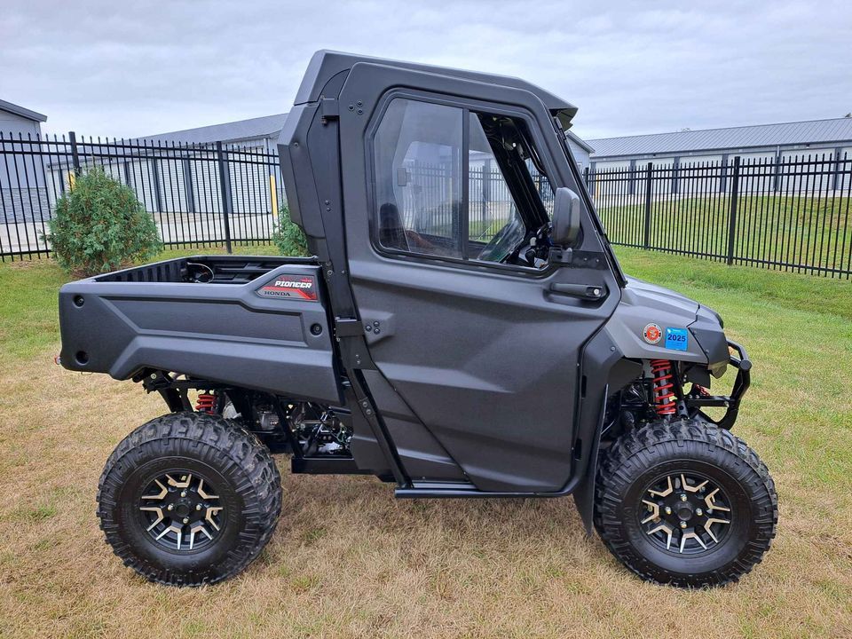 2018 Honda Pioneer 700 Deluxe in Mukwonago, Wisconsin - Photo 1