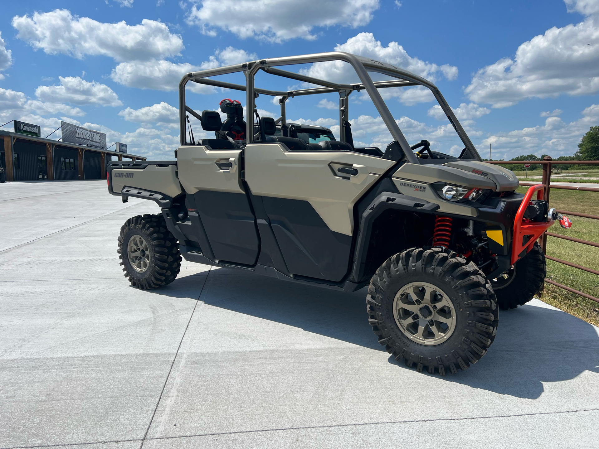 2023 Can-Am Defender MAX X MR With Half Doors HD10 in Clinton, Missouri - Photo 1