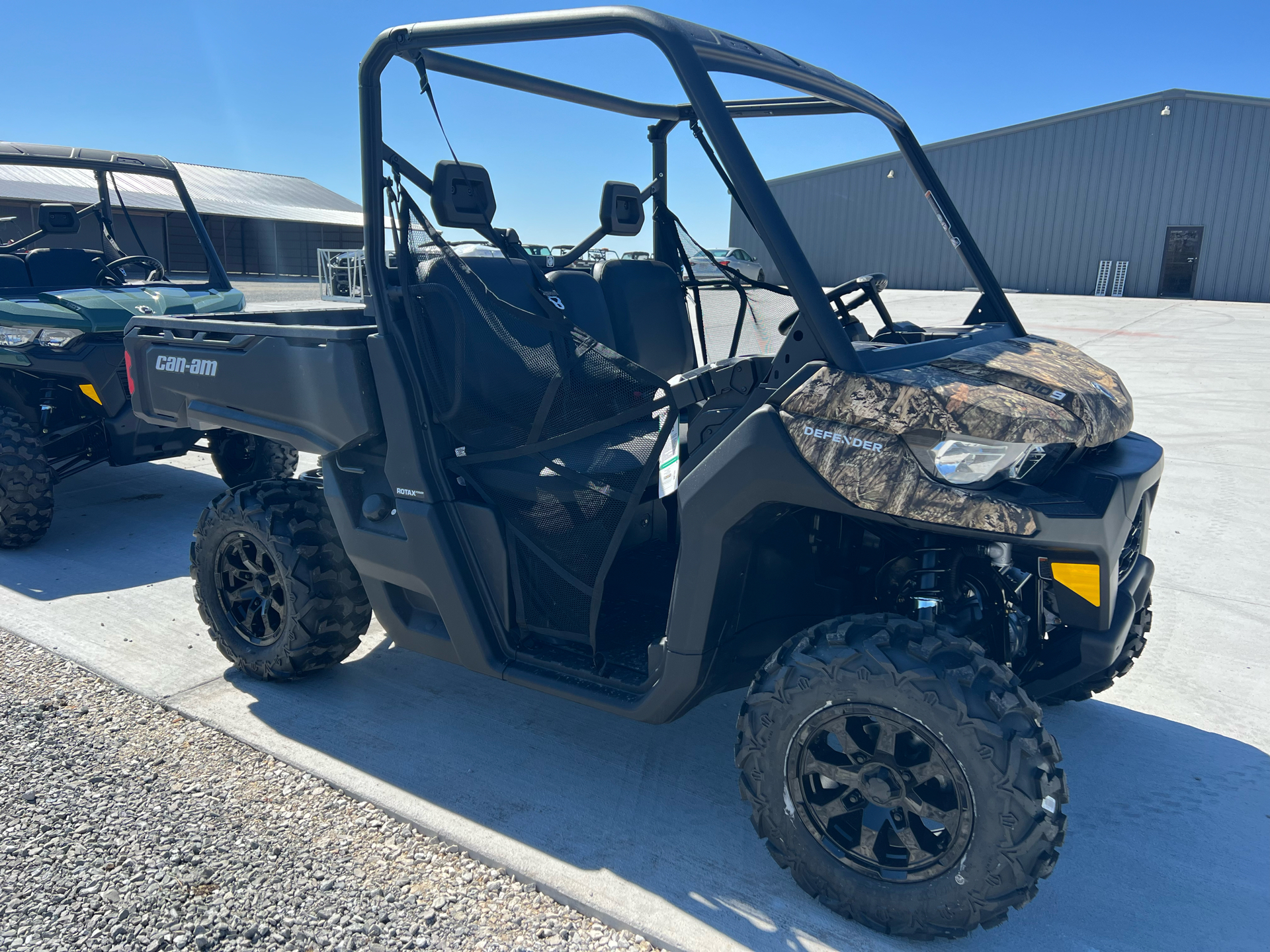 2023 Can-Am Defender DPS HD9 in Clinton, Missouri - Photo 1