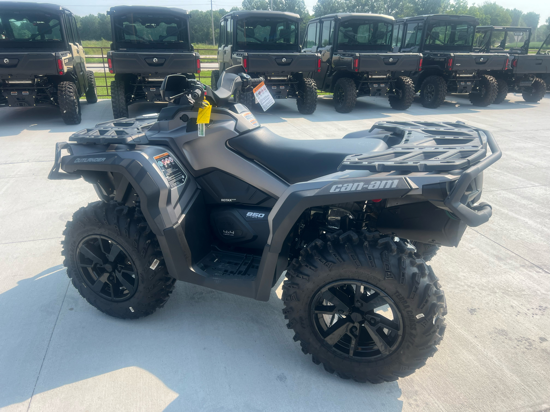 2024 Can-Am Outlander XT 850 in Clinton, Missouri - Photo 5