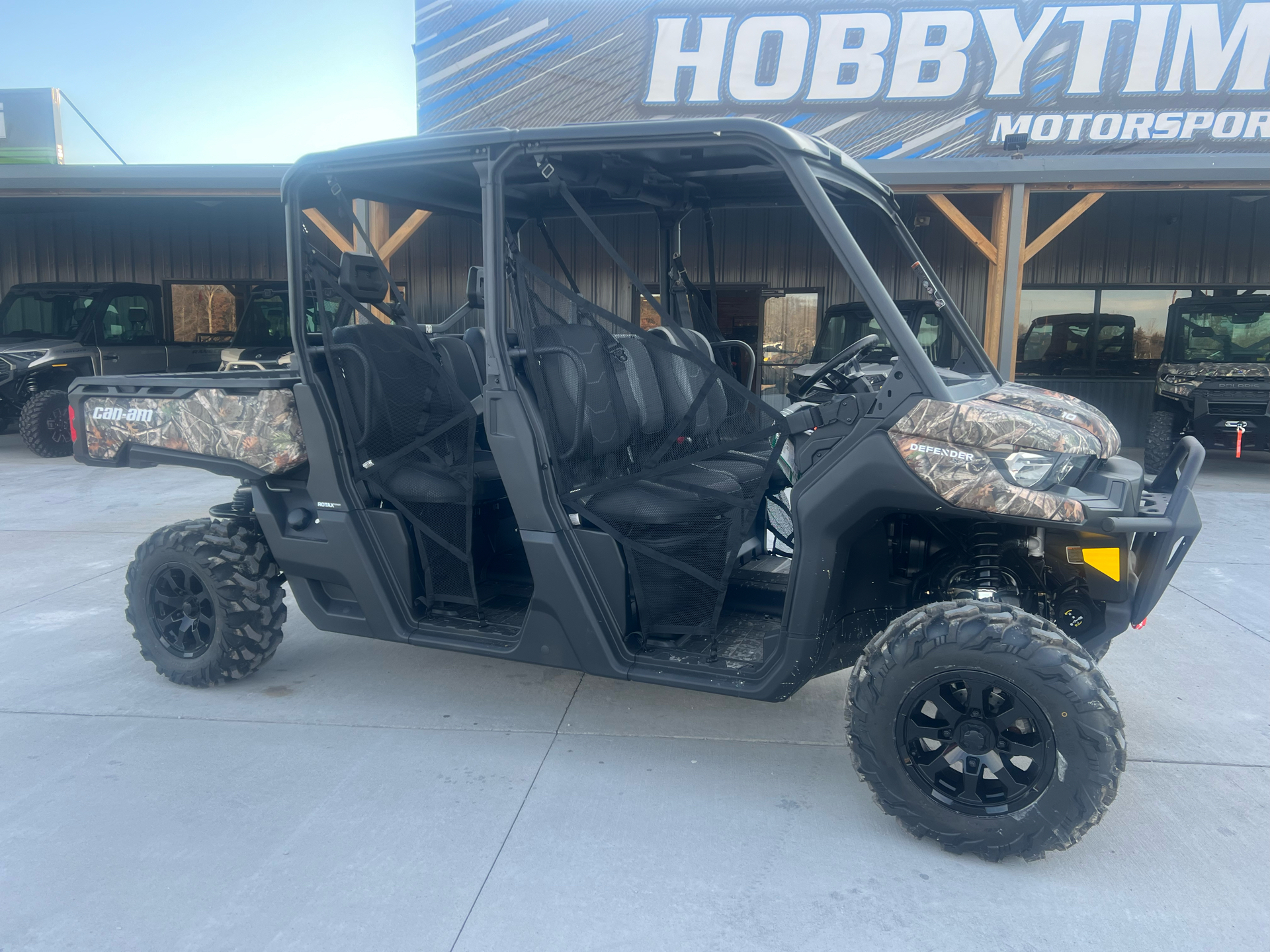 2024 Can-Am Defender MAX XT HD10 in Clinton, Missouri - Photo 2