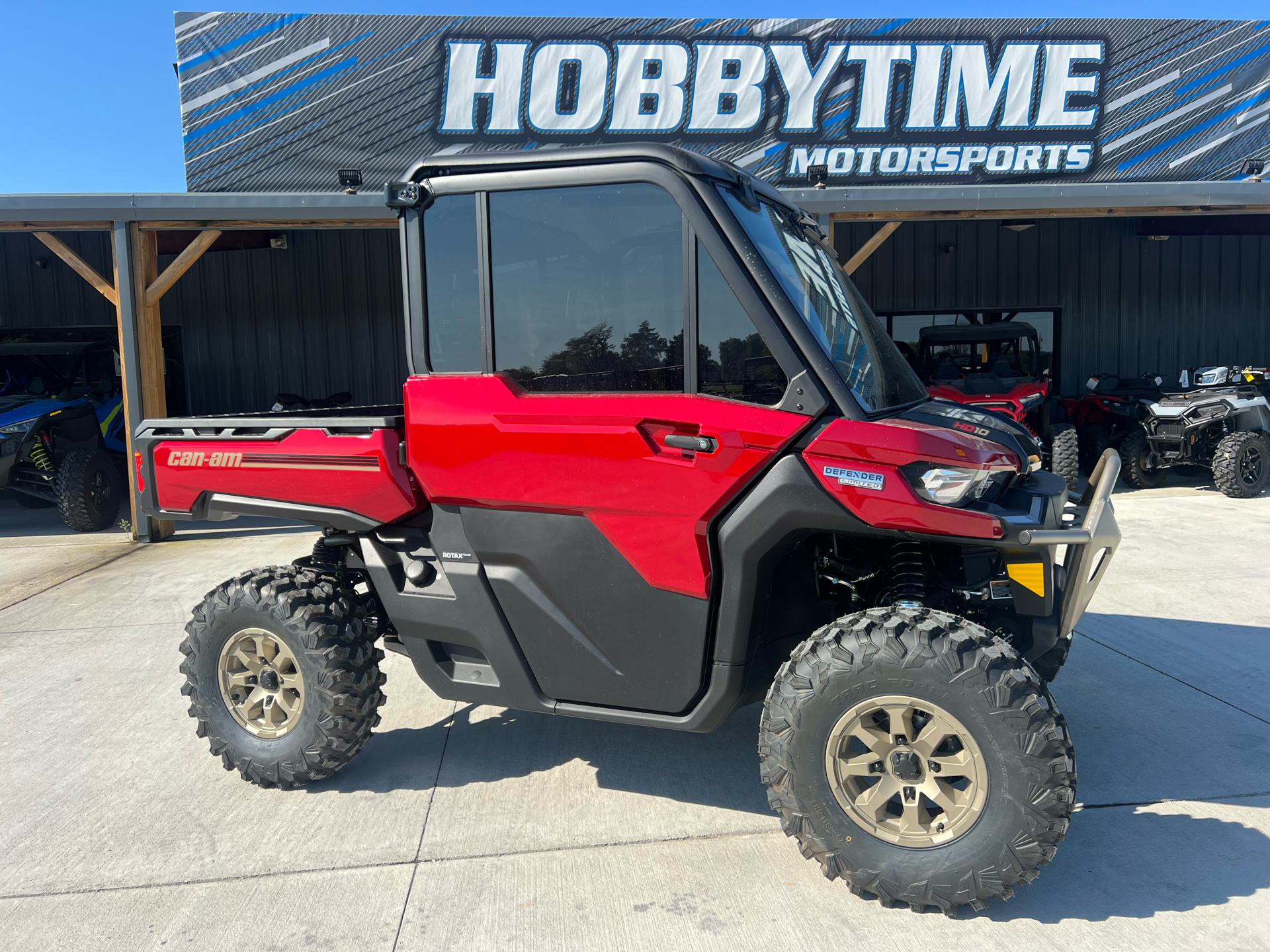 2025 Can-Am Defender Limited in Clinton, Missouri - Photo 1