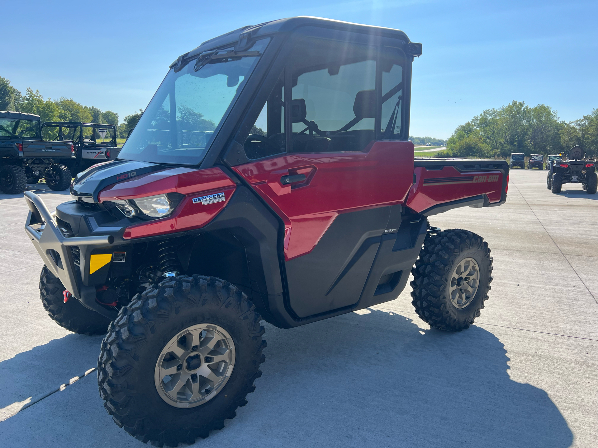 2025 Can-Am Defender Limited in Clinton, Missouri - Photo 3