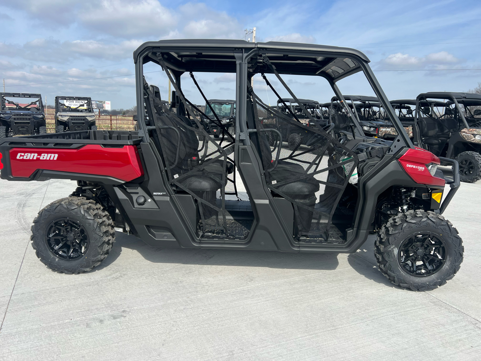 2024 Can-Am Defender MAX XT HD9 in Clinton, Missouri - Photo 4