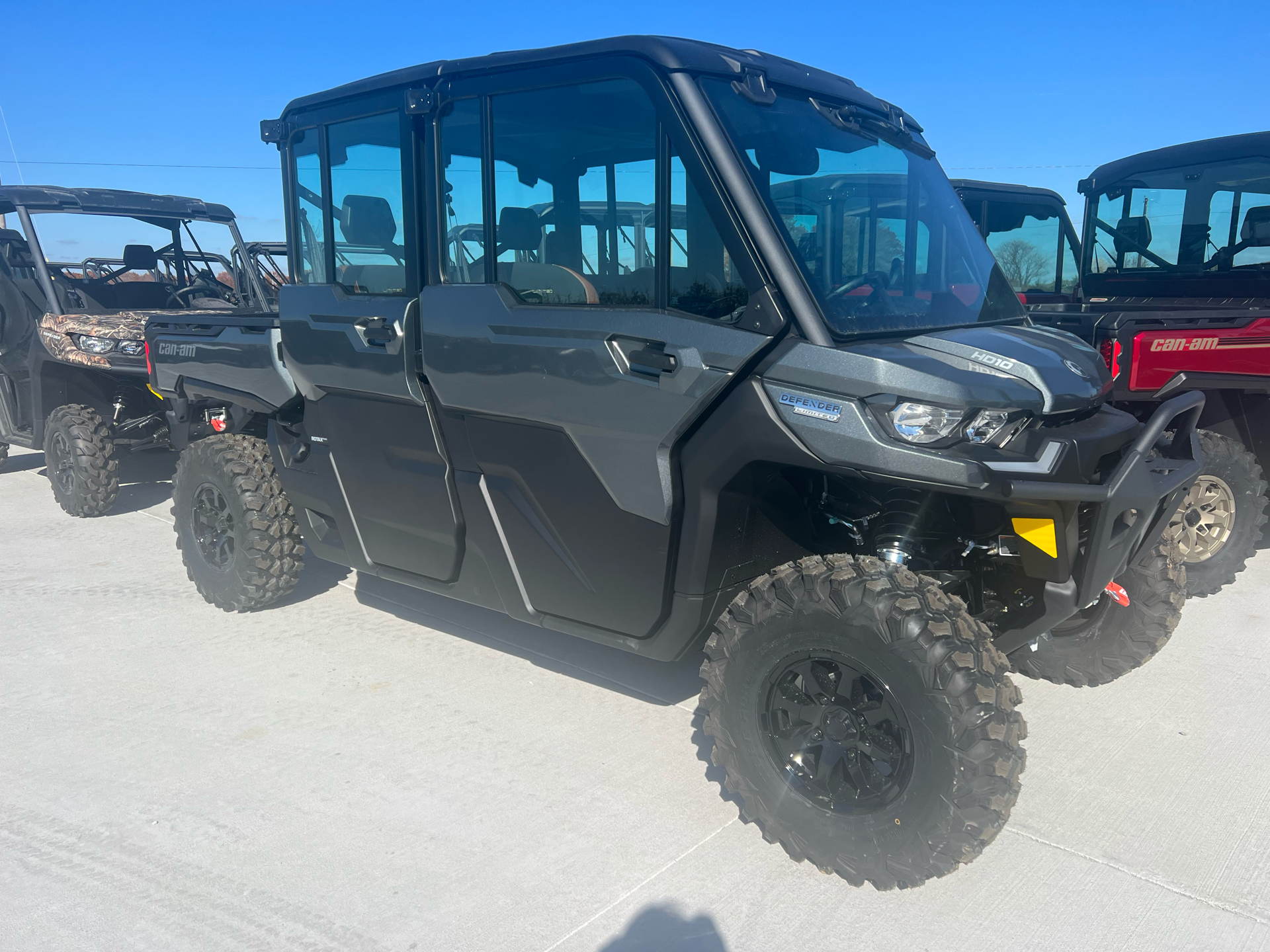 2024 Can-Am Defender MAX Limited HD10 in Clinton, Missouri - Photo 1