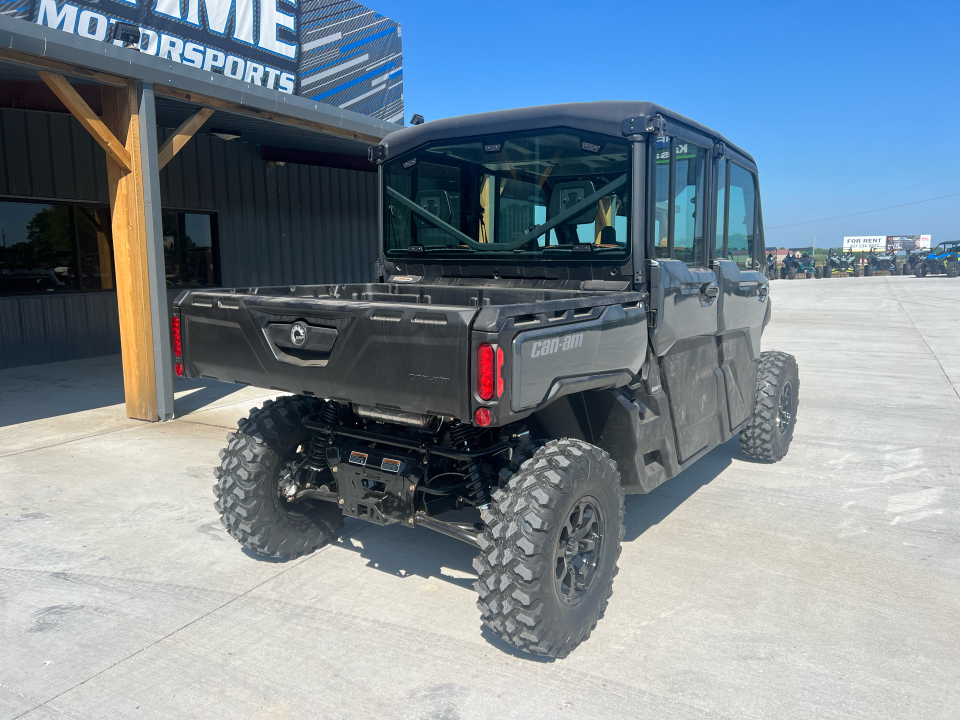 2024 Can-Am Defender MAX Limited in Clinton, Missouri - Photo 7