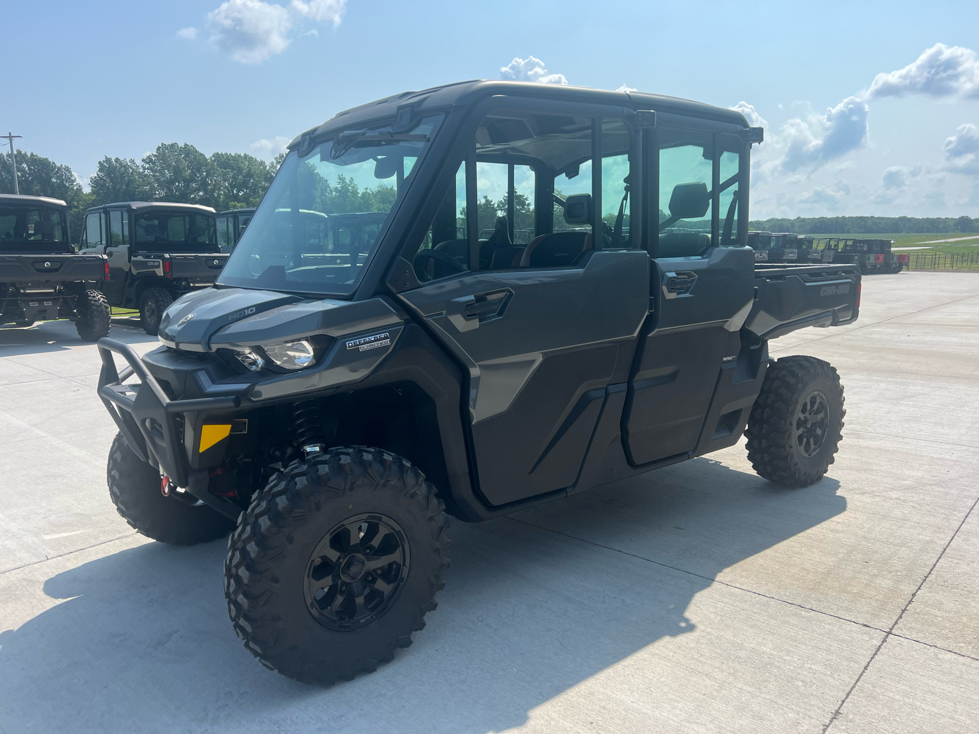 2024 Can-Am Defender MAX Limited in Clinton, Missouri - Photo 5