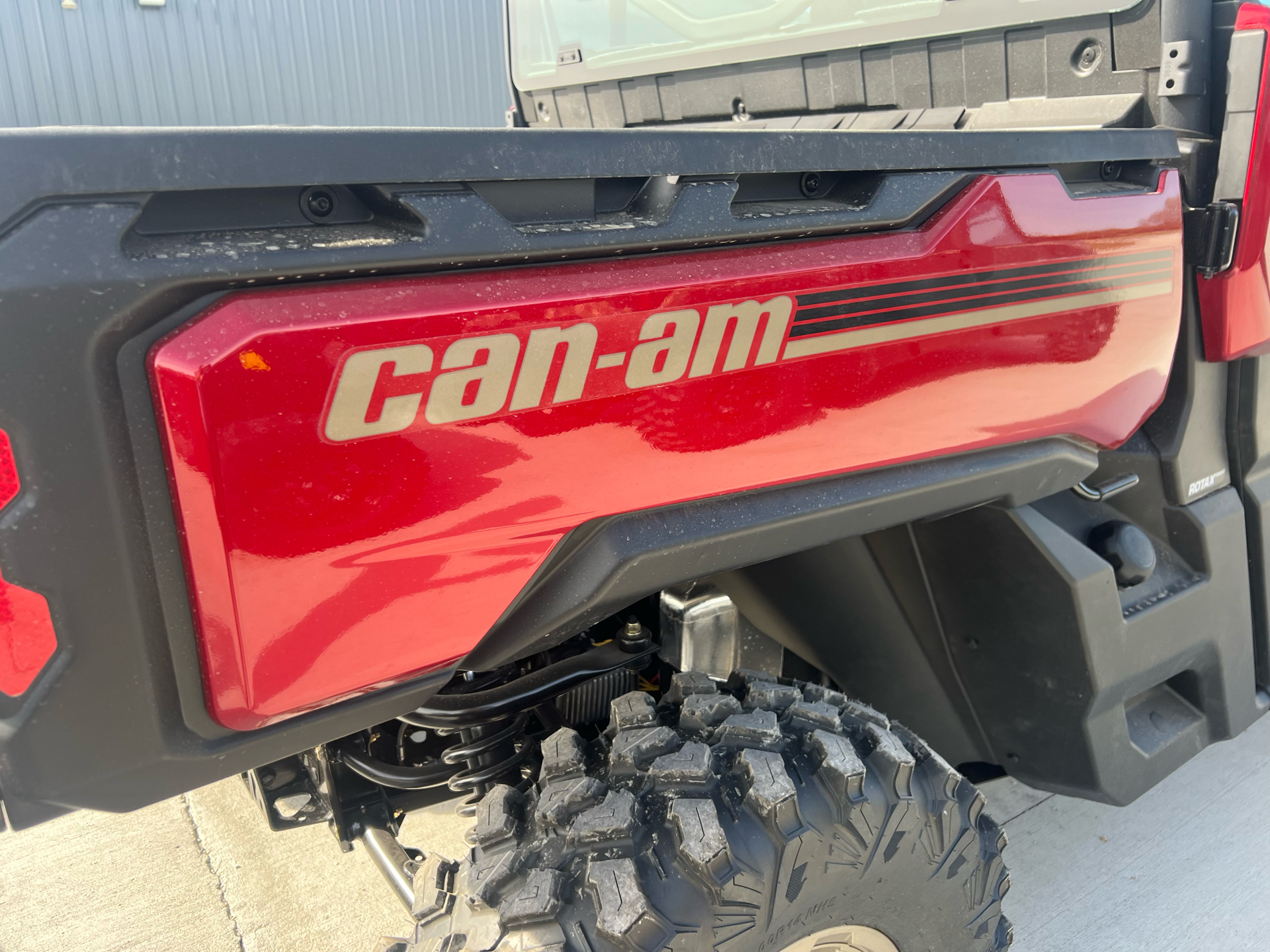 2024 Can-Am Defender Limited in Clinton, Missouri - Photo 7