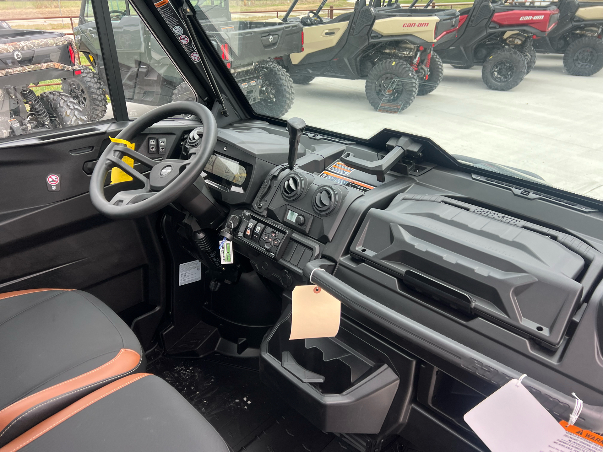 2024 Can-Am Defender Pro Limited in Clinton, Missouri - Photo 8