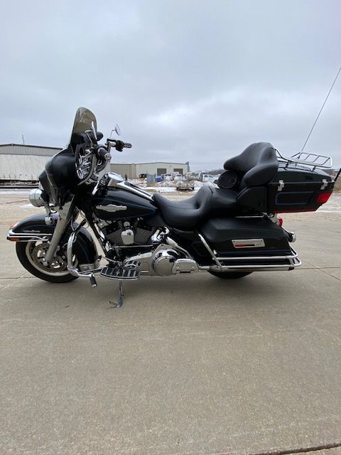 2008 Harley-Davidson Ultra Classic® Electra Glide® Peace Officer Special Edition in Waterloo, Iowa - Photo 6
