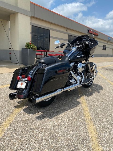 2015 Harley-Davidson Road Glide® Special in Waterloo, Iowa - Photo 4