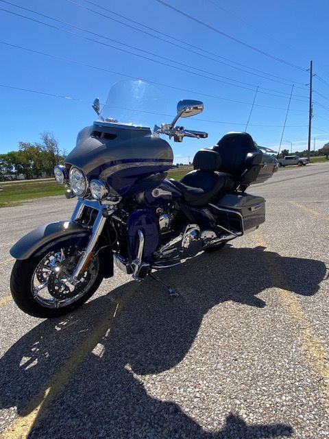 2016 Harley-Davidson CVO™ Limited in Waterloo, Iowa - Photo 7