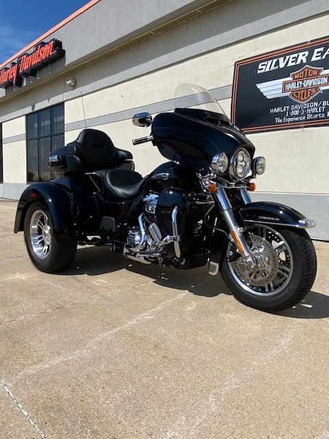 2021 Harley-Davidson Tri Glide® Ultra in Waterloo, Iowa - Photo 2