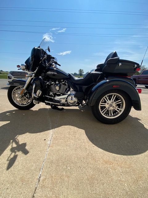 2021 Harley-Davidson Tri Glide® Ultra in Waterloo, Iowa - Photo 6