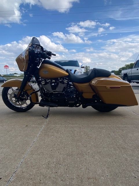 2023 Harley-Davidson Street Glide® Special in Waterloo, Iowa - Photo 6