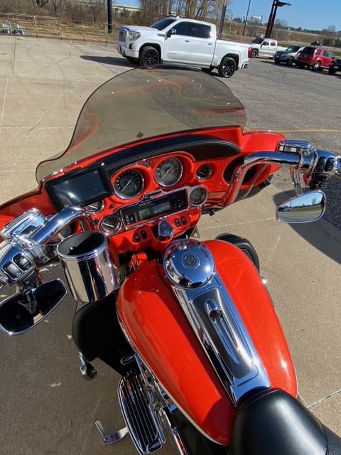 2012 Harley-Davidson CVO™ Ultra Classic® Electra Glide® in Waterloo, Iowa - Photo 8