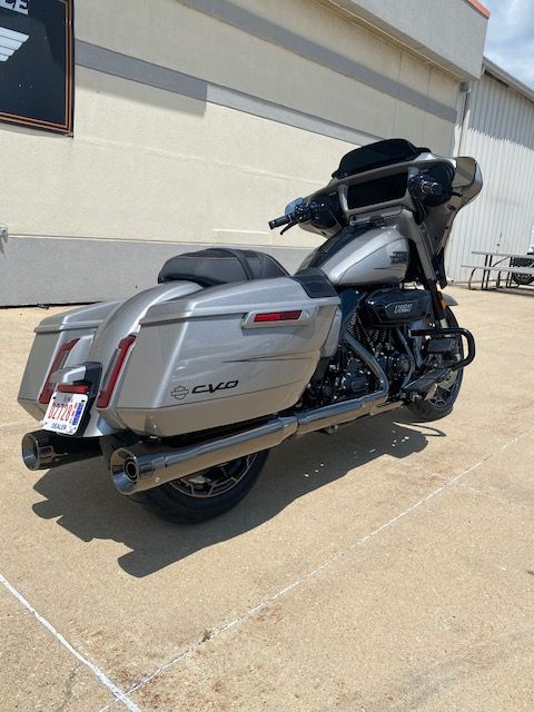 2023 Harley-Davidson CVO™ Street Glide® in Waterloo, Iowa - Photo 4