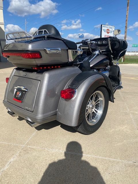 2017 Harley-Davidson Tri Glide® Ultra in Waterloo, Iowa - Photo 5