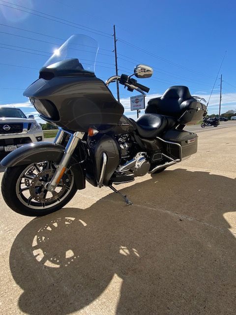 2018 Harley-Davidson Road Glide® Ultra in Waterloo, Iowa - Photo 8