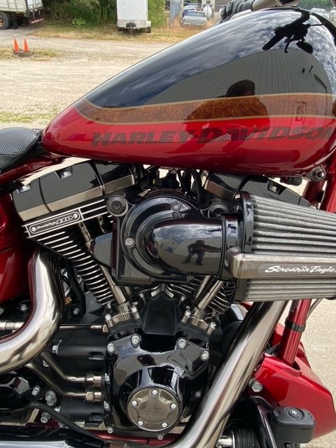 2017 Harley-Davidson CVO™ Pro Street Breakout® in Waterloo, Iowa - Photo 4