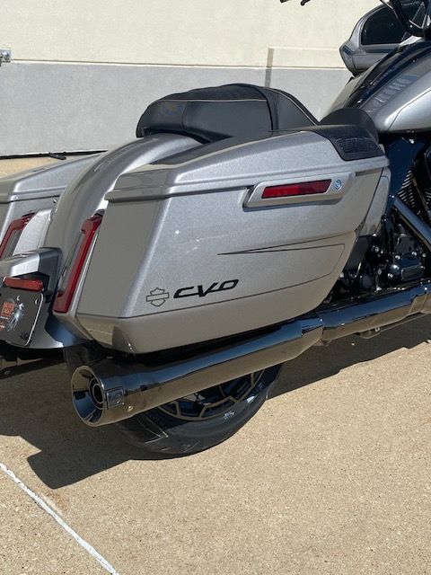 2023 Harley-Davidson CVO™ Road Glide® in Waterloo, Iowa - Photo 6